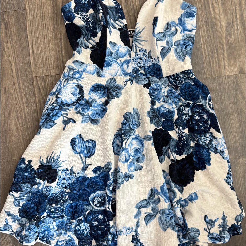 Lulu’s Floral Blue and White Dress